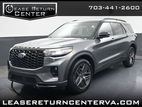 Used 2025 Ford Explorer ST-Line w/ ST-Line Street Pack AWD/4WD image 1