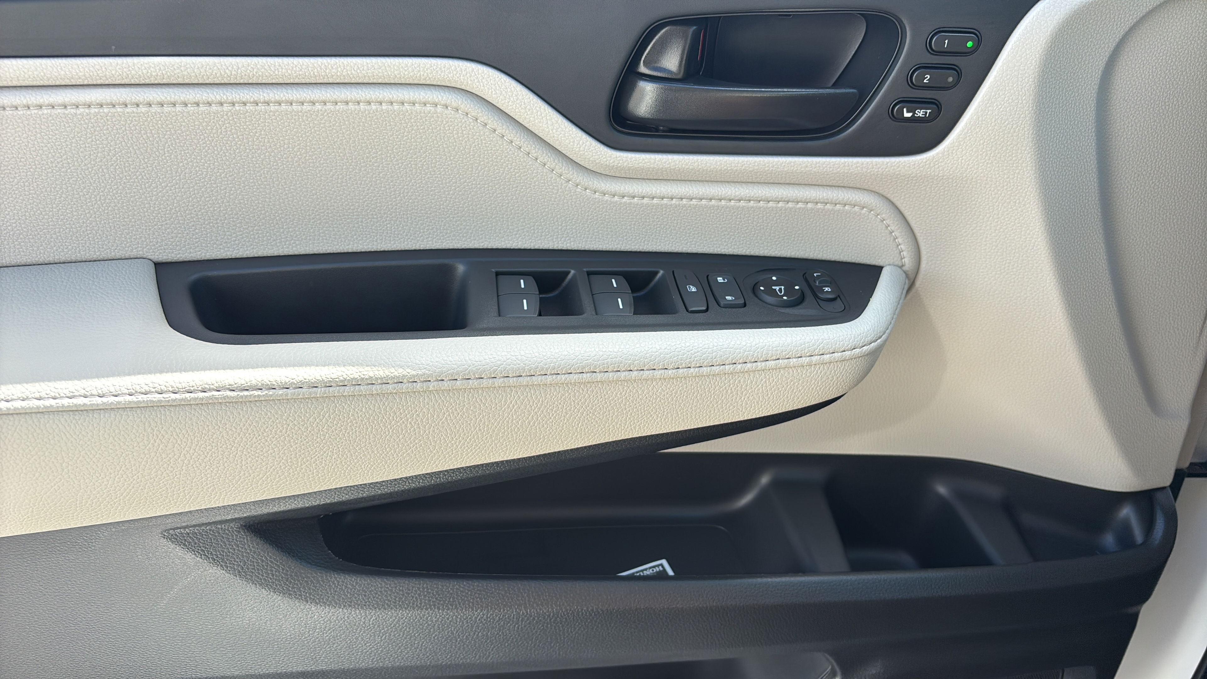 New 2027 Honda Odyssey EX-L image 17