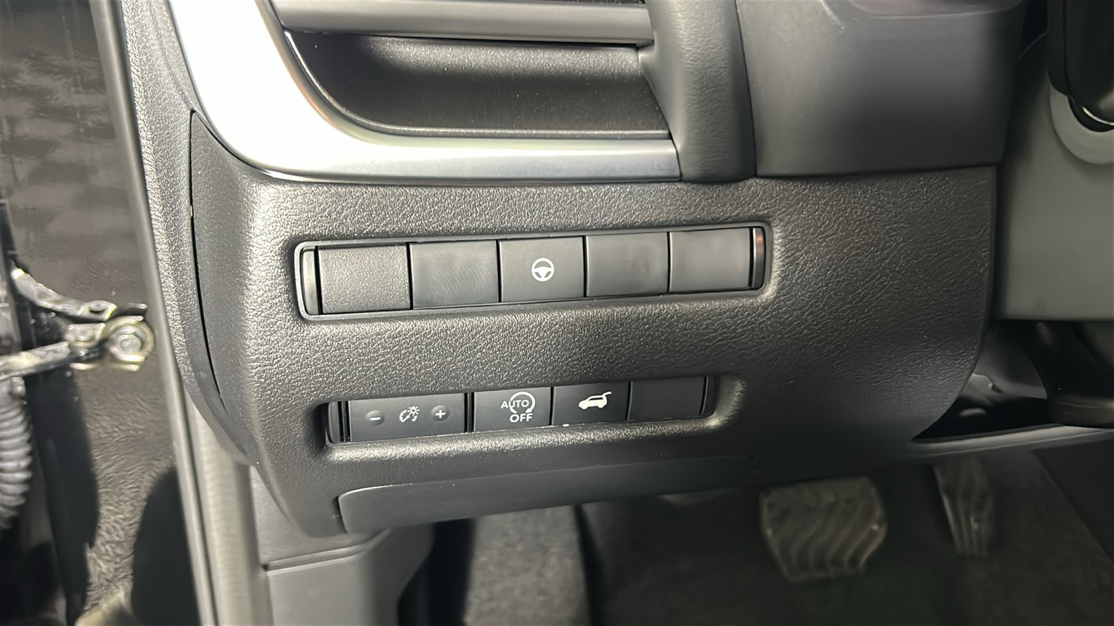 Certified 2026 Nissan Rogue SV w/ Cold Weather Package AWD/4WD image 25