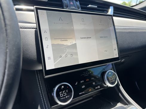 Certified 2026 Jaguar F-PACE R-Dynamic S AWD/4WD image 25