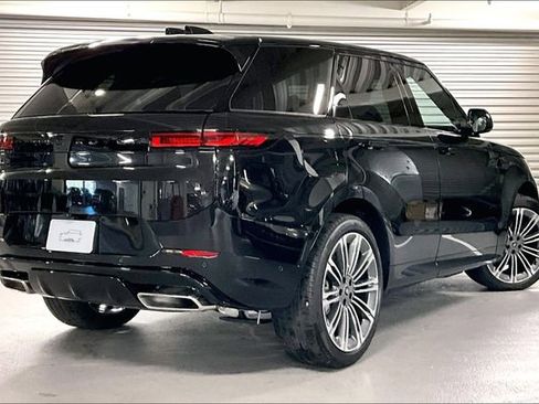 New 2025 Land Rover Range Rover Sport Dynamic SE image 4