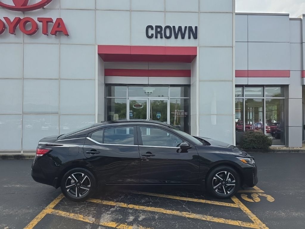 Used 2025 Nissan Sentra SV w/ Trunk Package FWD image 2