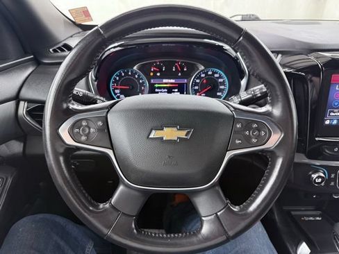 Used 2022 Chevrolet Traverse LT FWD image 27