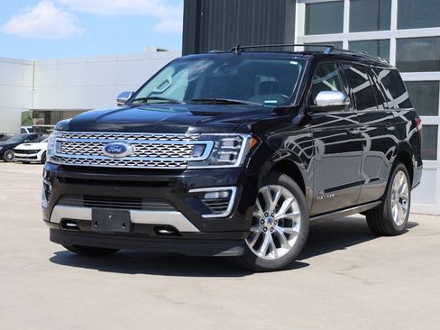 Used 2019 Ford Expedition Platinum AWD/4WD image 3
