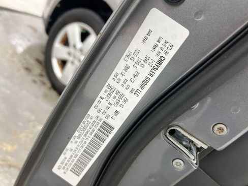 Used 2012 Dodge Journey SXT image 26