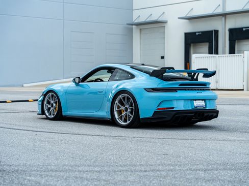 Used 2022 Porsche 911 GT3 RWD image 3
