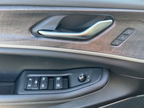 New 2026 Jeep Grand Cherokee Limited image 21