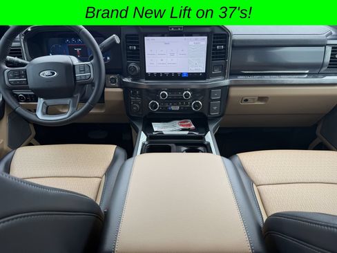 Used 2025 Ford F350 Lariat w/ Lariat Ultimate Package AWD/4WD image 19