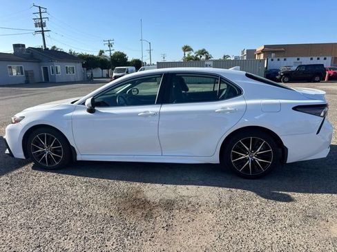Used 2023 Toyota Camry SE FWD image 8