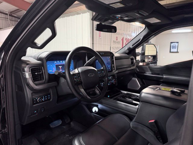 Used 2025 Ford F350 Platinum AWD/4WD image 12