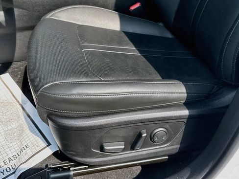 Certified 2025 Kia Sorento S AWD/4WD image 22