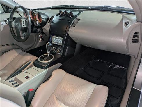 Used 2005 Nissan 350Z Touring image 18