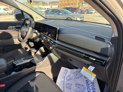 New 2026 Kia Sportage EX image 17