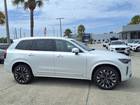 New 2026 Volvo XC90 B5 Plus image 8