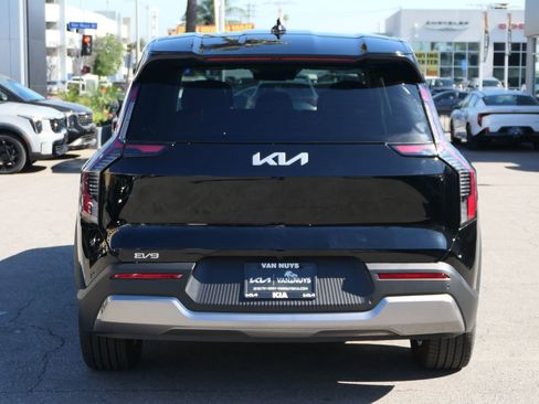 New 2026 Kia EV9 Light image 5