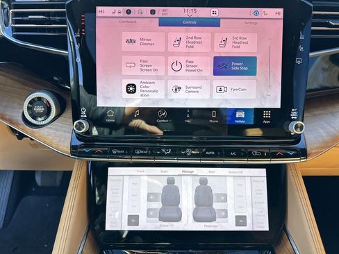 Used 2023 Jeep Grand Wagoneer Series III w/ HD Trailer Tow Package image 31