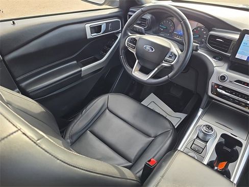 Used 2021 Ford Explorer XLT w/ Equipment Group 202A image 26