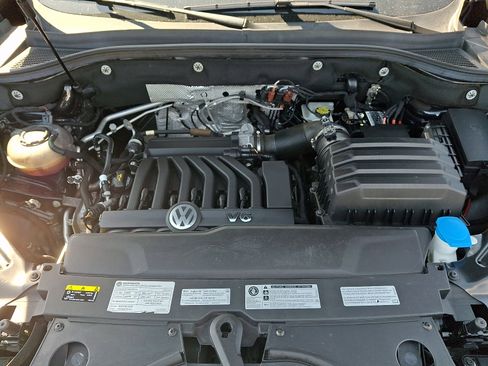 Used 2021 Volkswagen Atlas SEL Premium image 29