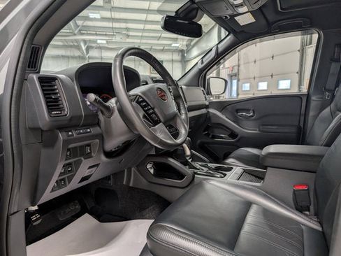 Used 2022 Nissan Frontier PRO-4X w/ Pro-4X Premium Package image 15