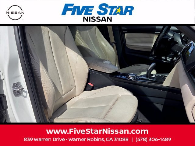 Used 2016 BMW 320i Sedan RWD image 16