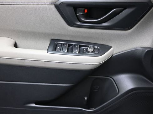 Certified 2025 Subaru Forester Premium AWD/4WD image 22