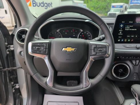 Used 2025 Chevrolet Blazer LT FWD image 22