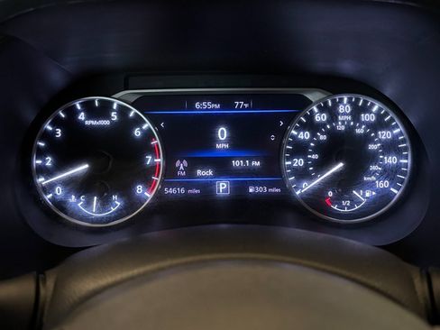 Used 2020 Nissan Sentra SV w/ SV Premium Package image 9