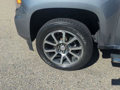 Certified 2022 GMC Canyon Denali image 31