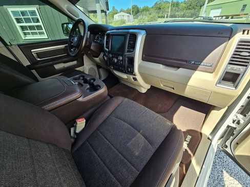 Used 2019 RAM 1500 Big Horn AWD/4WD image 37
