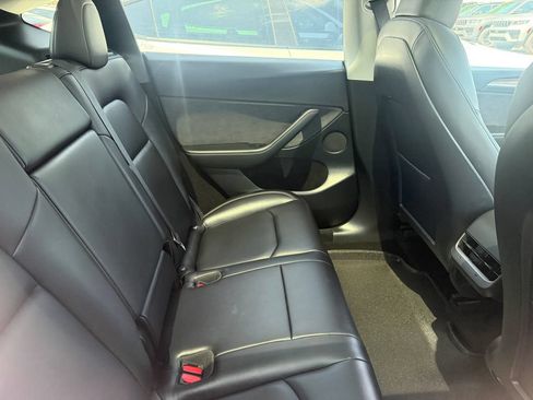 Used 2023 Tesla Model Y Long Range AWD/4WD image 17