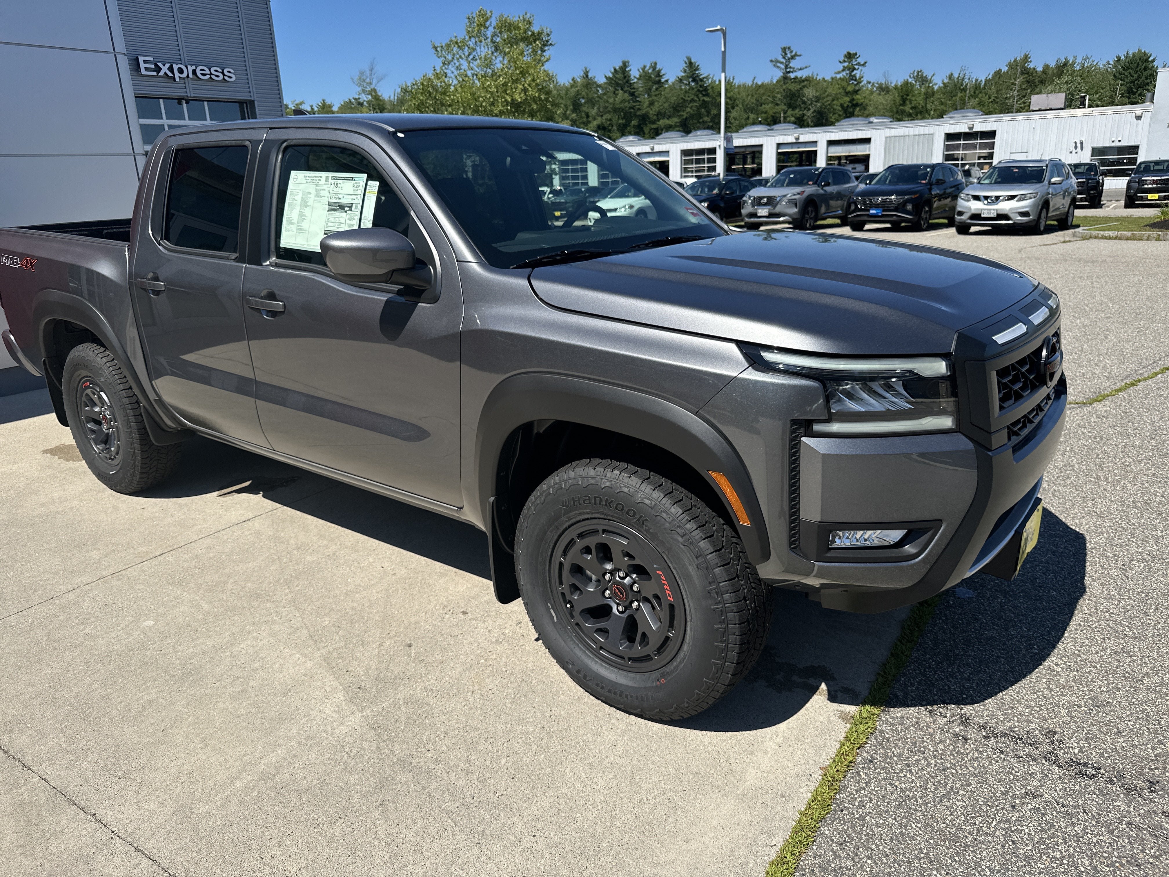 New 2026 Nissan Frontier PRO-4X w/ Tow Package AWD/4WD image 9