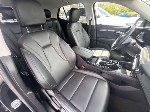 Used 2025 Buick Envision Preferred AWD/4WD image 16