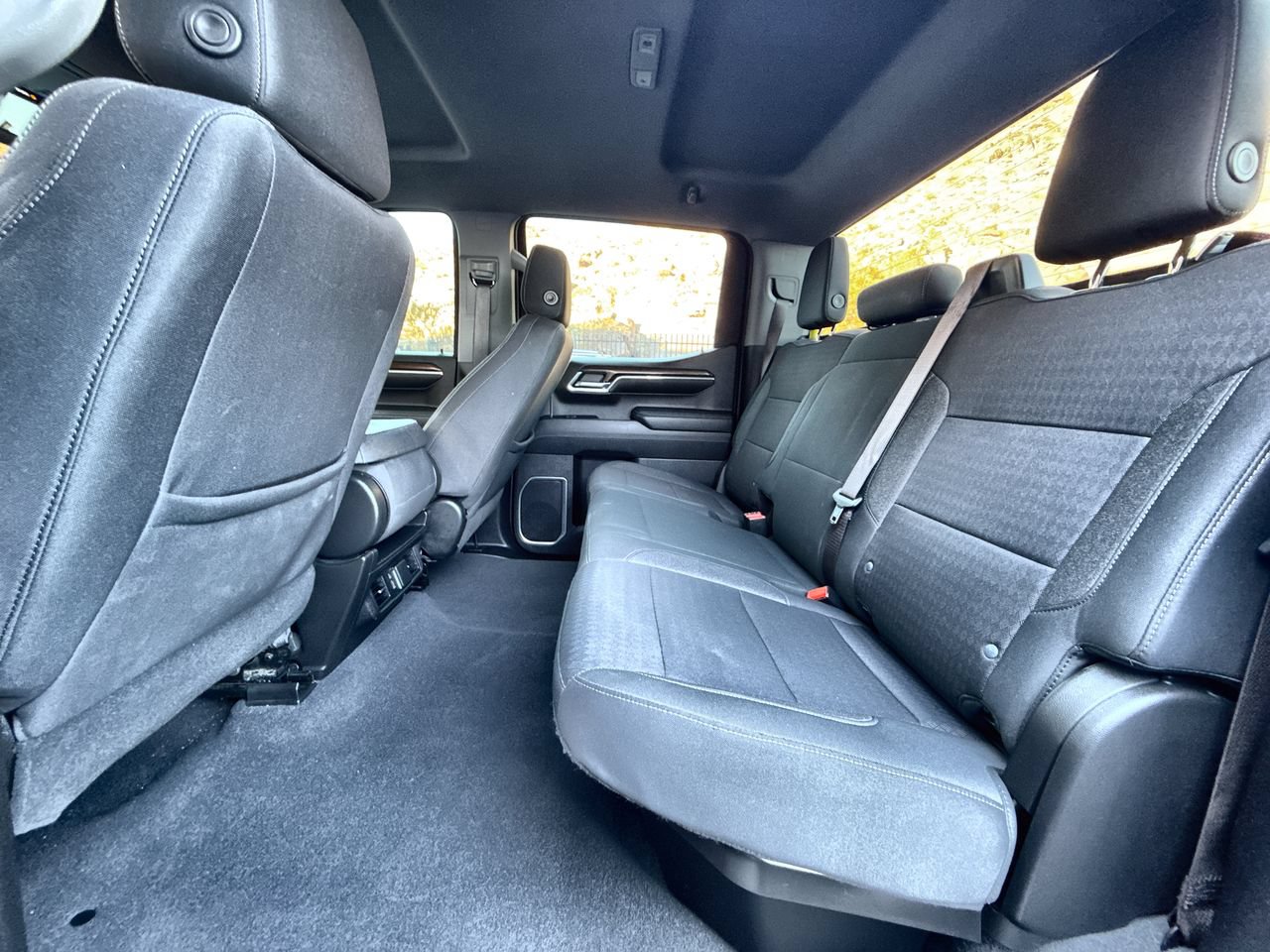 Used 2023 Chevrolet Silverado 1500 LT RWD image 25