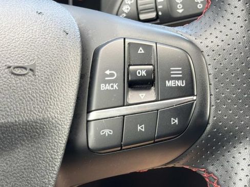 Certified 2025 Ford Escape ST-Line AWD/4WD image 26