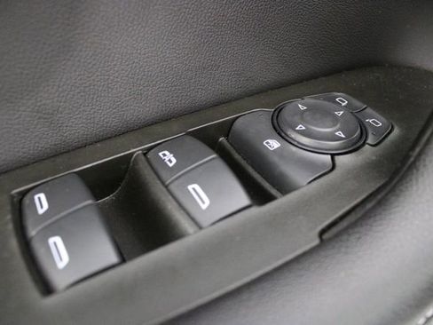 Used 2023 Chevrolet Blazer LT image 17