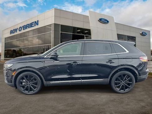 Used 2023 Lincoln Nautilus Reserve w/ Equipment Group 201A image 2