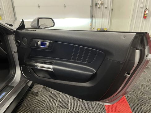 Used 2021 Ford Mustang Premium image 40