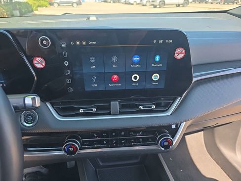 Certified 2025 Chevrolet Equinox LT w/ Convenience Package II image 12