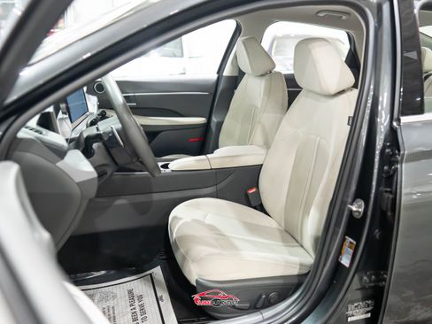 Used 2024 Hyundai Sonata SEL image 16