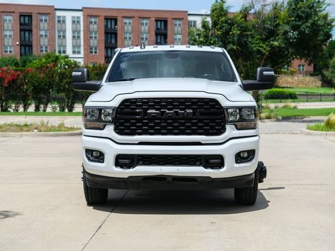 Used 2023 RAM 3500 Big Horn w/ Night Edition AWD/4WD image 4