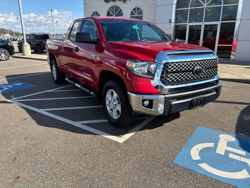 Used 2020 Toyota Tundra SR5 w/ SR5 Upgrade Package AWD/4WD image 4