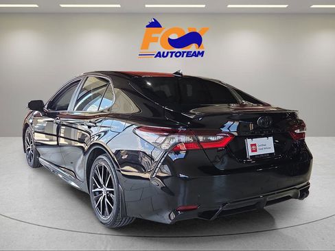 Certified 2023 Toyota Camry SE image 3