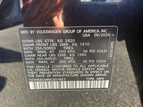 Used 2025 Volkswagen Atlas Cross Sport SE image 27