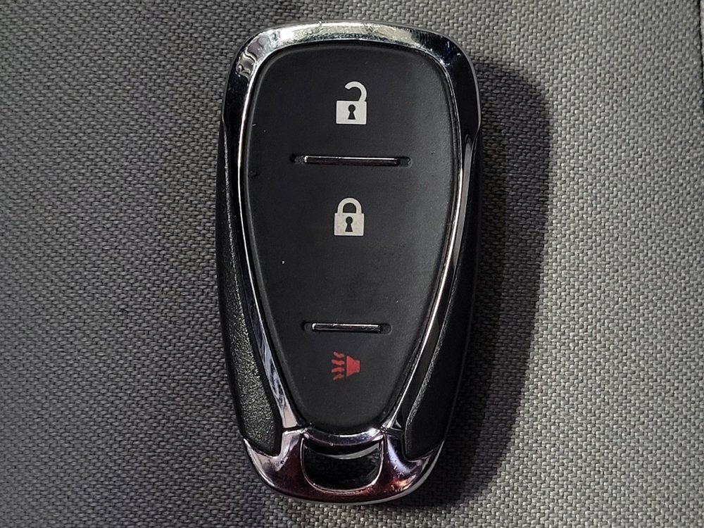 Used 2021 Chevrolet Equinox LS FWD image 32