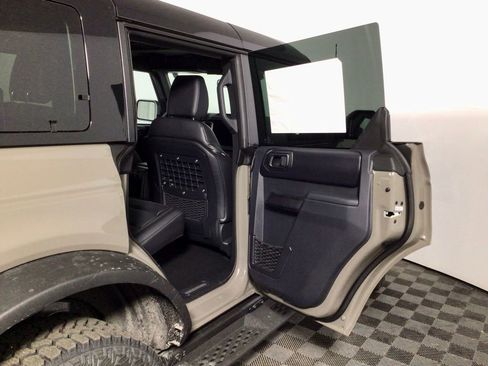 New 2025 Ford Bronco Badlands w/ Sasquatch Package image 32