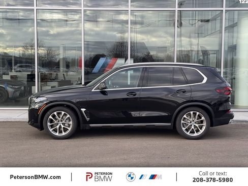 New 2026 BMW X5 xDrive50e image 3