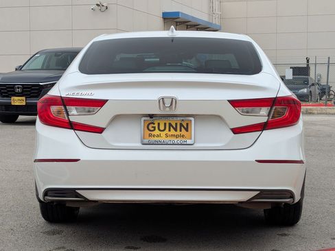 Certified 2018 Honda Accord LX image 5