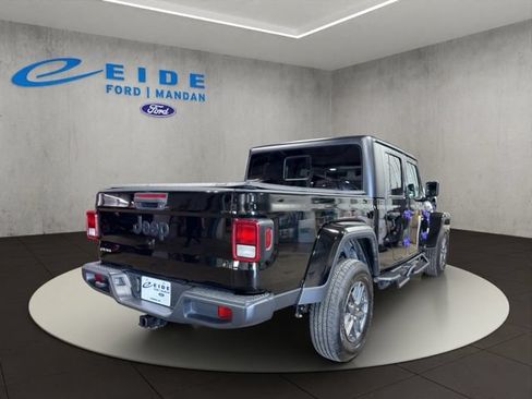Used 2024 Jeep Gladiator Sport AWD/4WD image 12