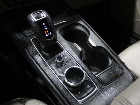 Used 2019 Cadillac XT4 Premium Luxury image 24