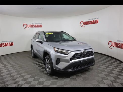 Used 2025 Toyota RAV4 XLE w/ Convenience Package image 15